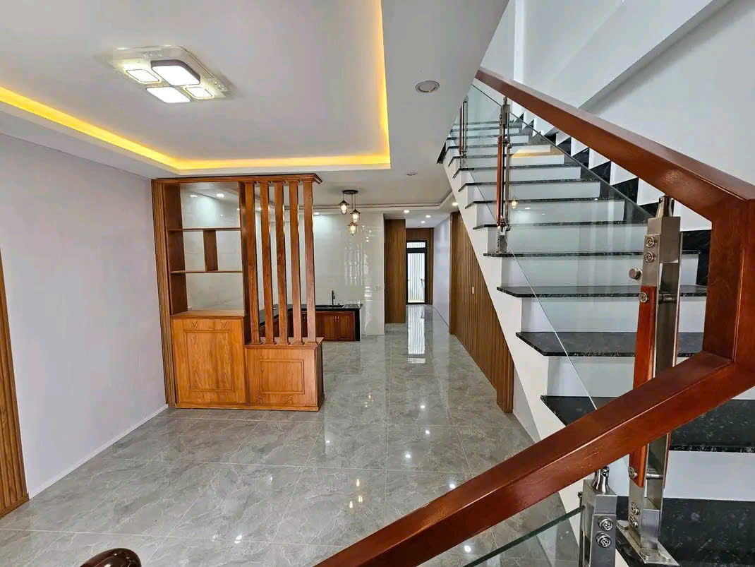 BÁN NHÀ MỚI XÂY – 2 MẶT TIỀN NGUYỄN ĐÌNH CHIỂU, P9 – TRUNG TÂM ĐÀ LẠT 6.8 TỶ Ô TÔ TẬN NHÀ - Ảnh chính